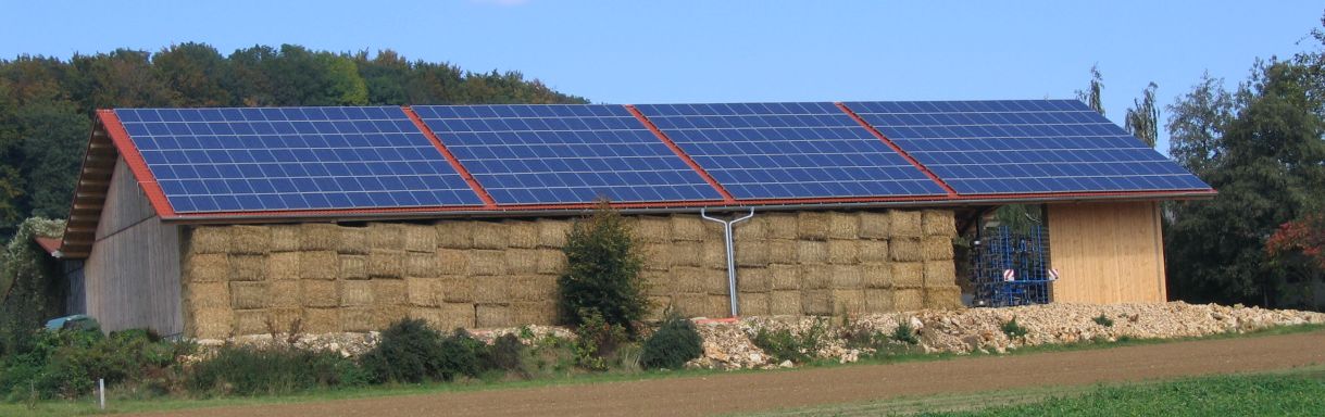 Photovoltaikanlage auf landwirtschaftlichem Betriebsgebäude Bild: Werner Schmid, privat
